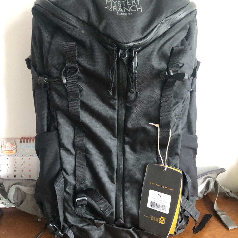 Brand New MYSTERY RANCH Scree 32 Backpack in Black